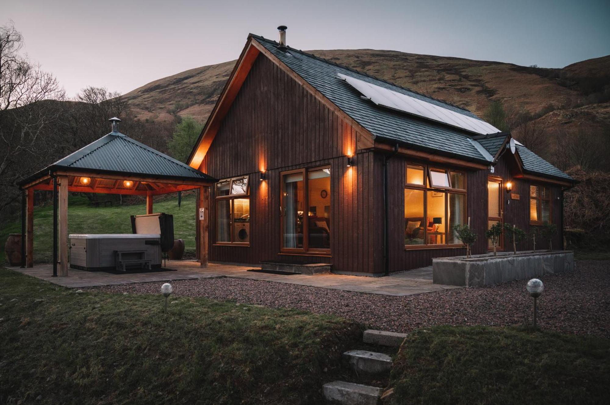 Inverskilavulin Estate Lodges Fort William Buitenkant foto